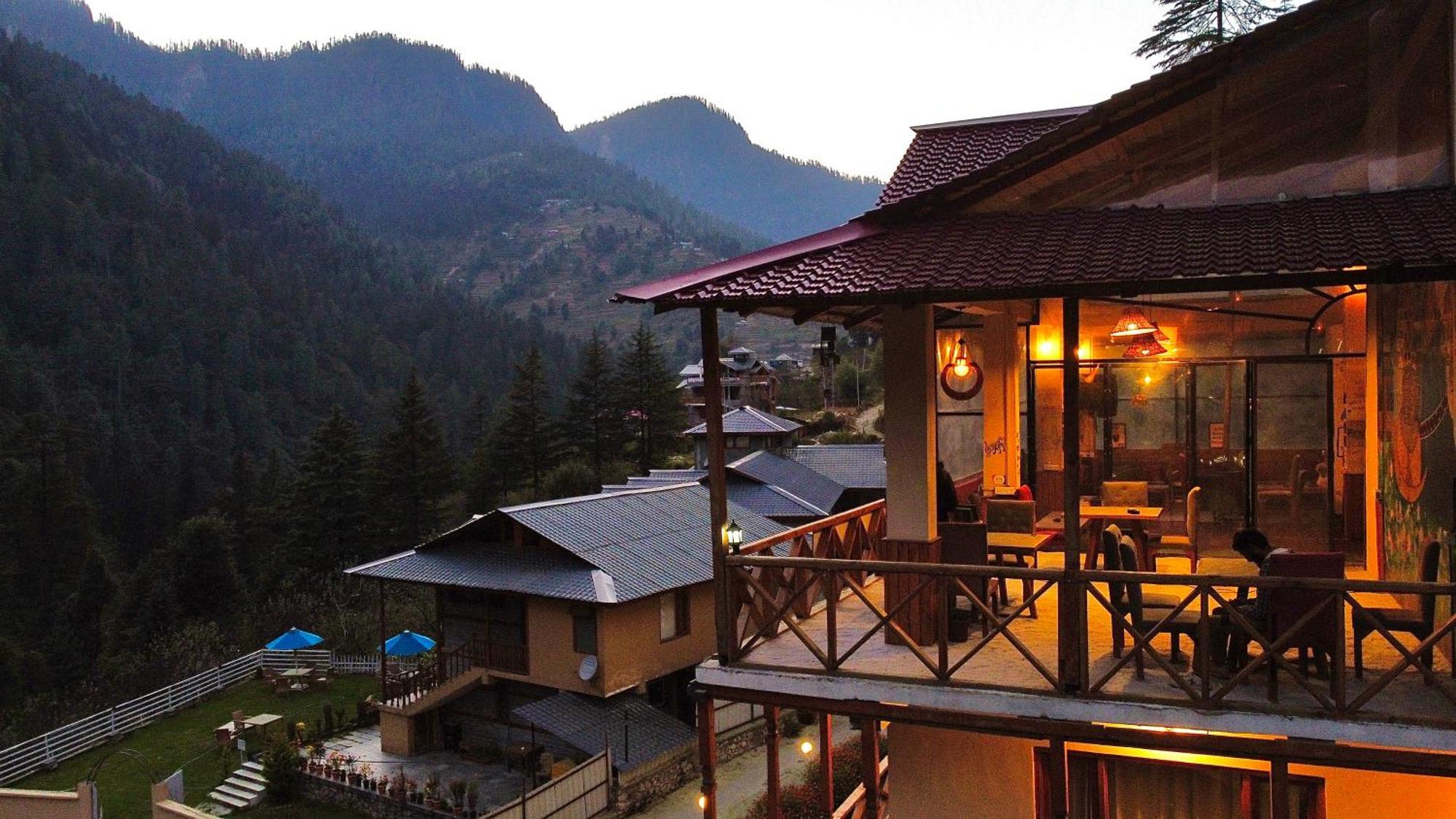 Thepahadians Food & Stay Jibhi Bagian luar foto